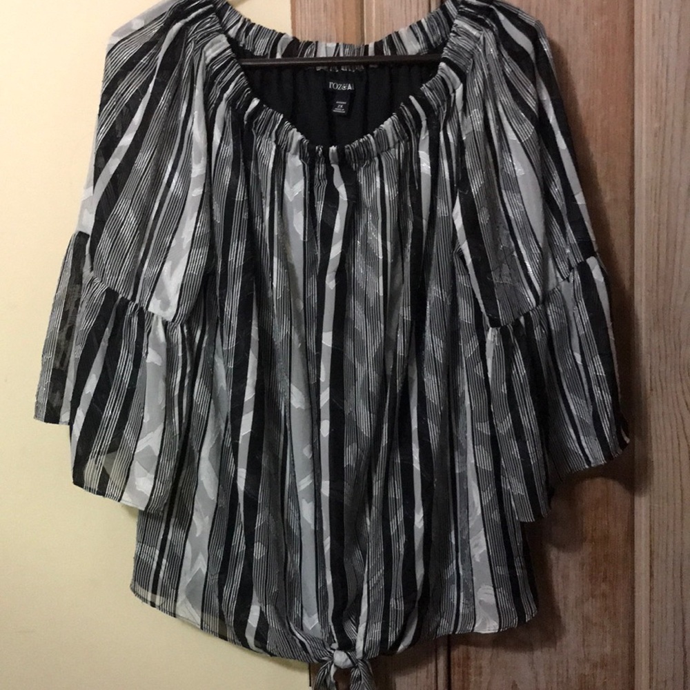 Bell sleeve top